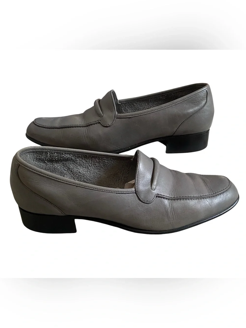 Bally men’s Loma gray leather loafers Made in Switzerland